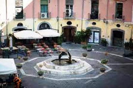piazza-flavio-gioia-salerno