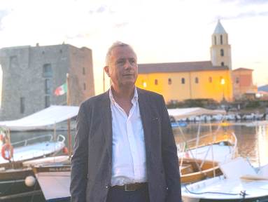 vassallo-dario-nel-porto-acciaroli-1