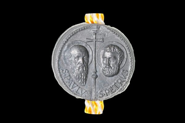 A Salerno per la prima volta “I Sigilli dei Papi”, una mostra unica dedicata alla diplomatica pontificia