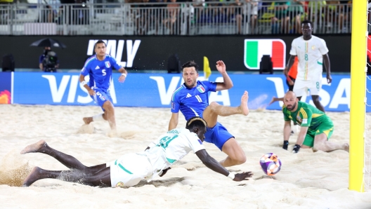 Mondiali Beach Soccer 2025: Italia fuori ai quarti di finale, sconfitta fatale contro il Senegal. Il Portogallo prevale sul Giappone, dominio Brasile sulla Spagna